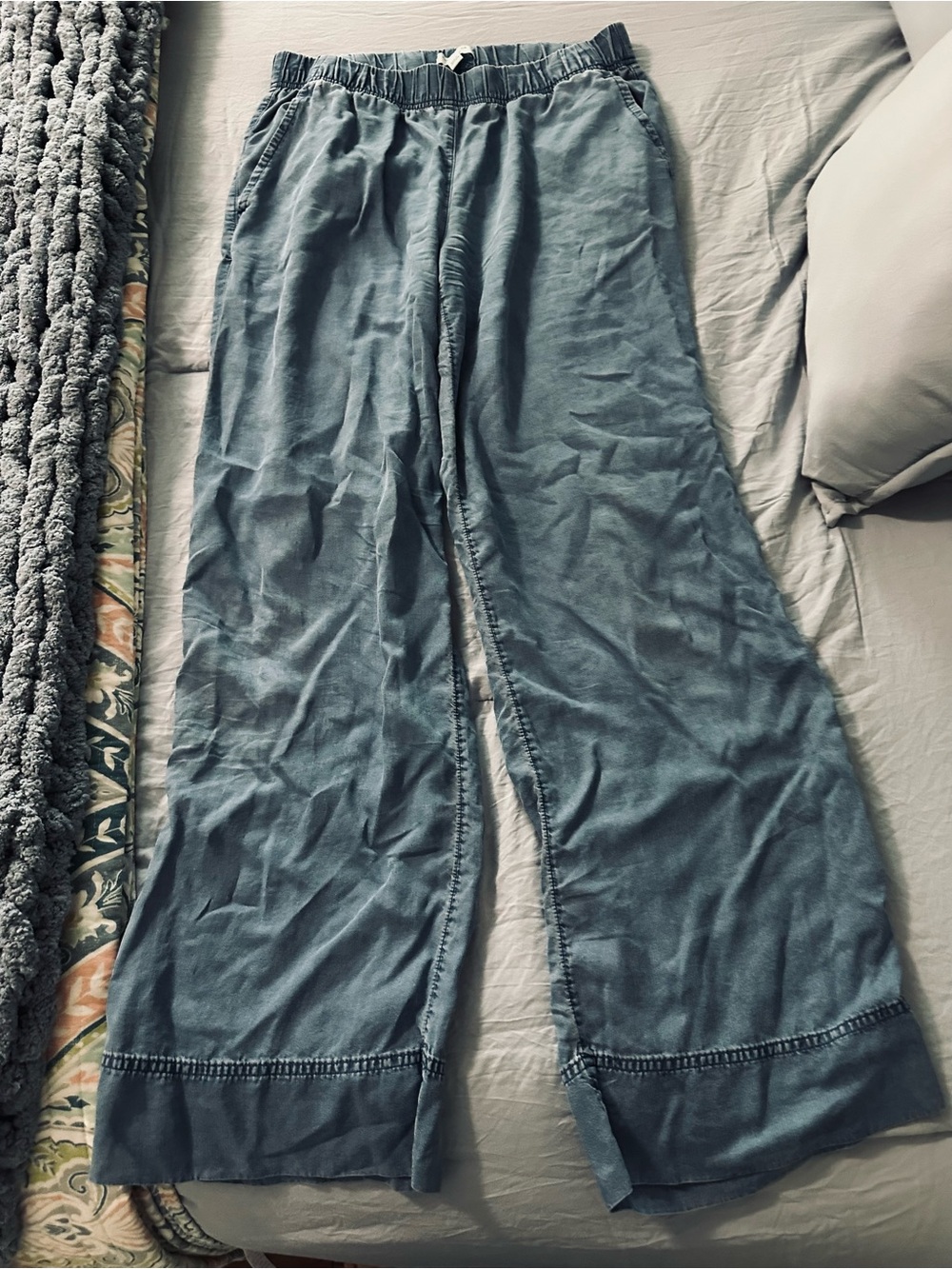 Women’s Lightweight Elastic-Waist chambray  Pants